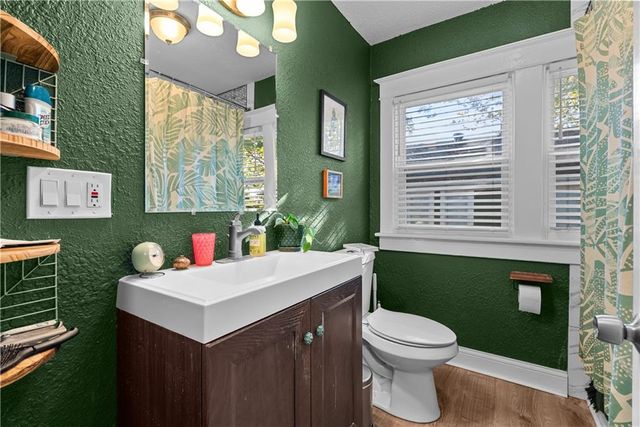 4612 Tracy Avenue, Kansas City, MO 64110