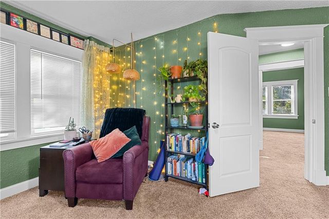 4612 Tracy Avenue, Kansas City, MO 64110