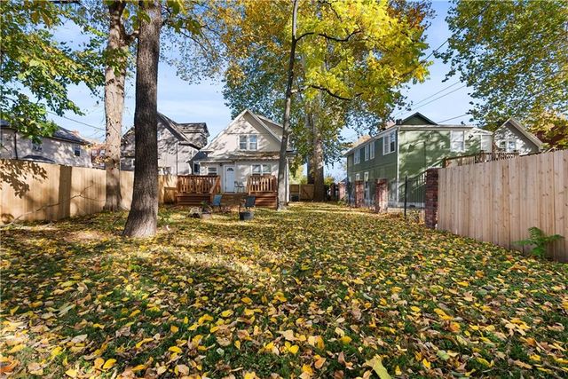 4612 Tracy Avenue, Kansas City, MO 64110