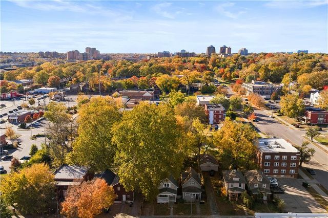 4612 Tracy Avenue, Kansas City, MO 64110