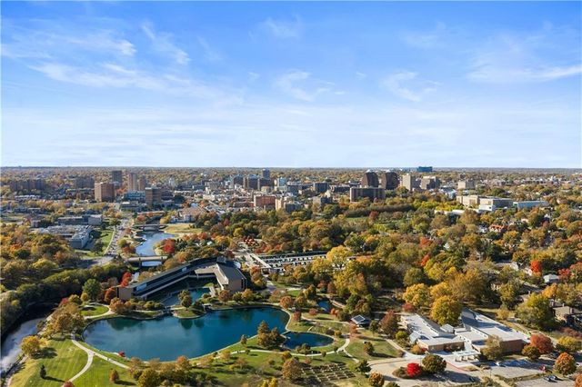 4612 Tracy Avenue, Kansas City, MO 64110