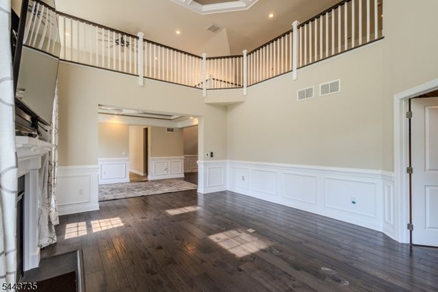 96 Van Cleef Dr, Readington Twp., NJ 08889