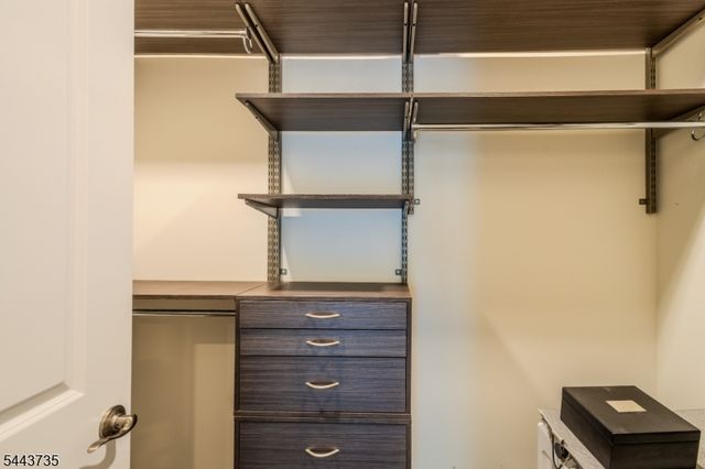 96 Van Cleef Dr, Readington Twp., NJ 08889