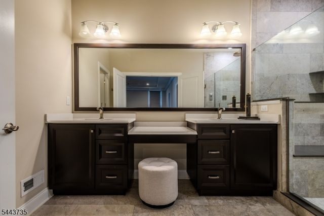 96 Van Cleef Dr, Readington Twp., NJ 08889