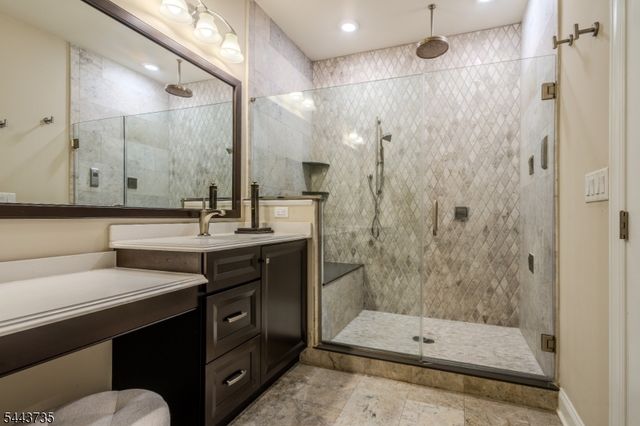 96 Van Cleef Dr, Readington Twp., NJ 08889