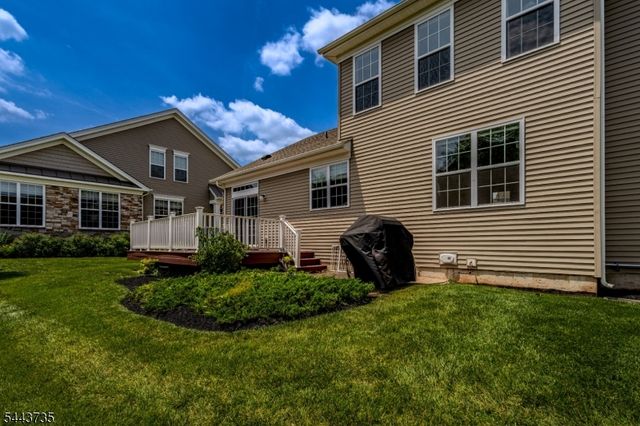 96 Van Cleef Dr, Readington Twp., NJ 08889
