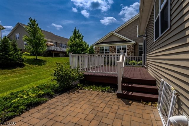96 Van Cleef Dr, Readington Twp., NJ 08889