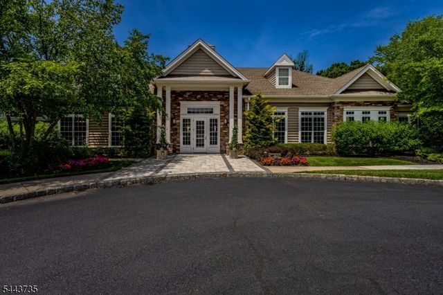 96 Van Cleef Dr, Readington Twp., NJ 08889
