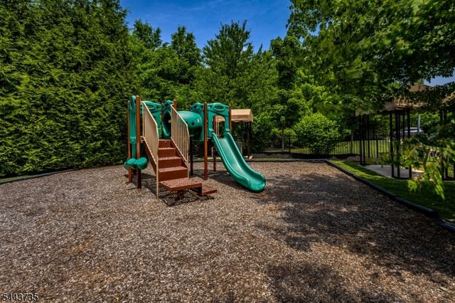 96 Van Cleef Dr, Readington Twp., NJ 08889