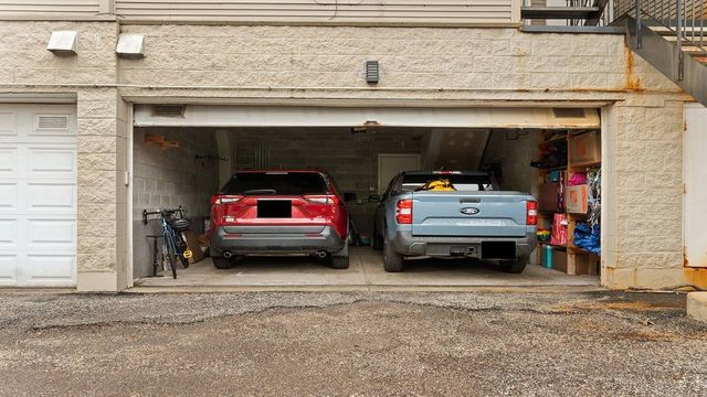 2524 W Bloomingdale Avenue B, Chicago, IL 60647