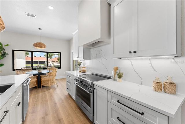 4973 60TH AVENUE S, St Petersburg, FL 33715