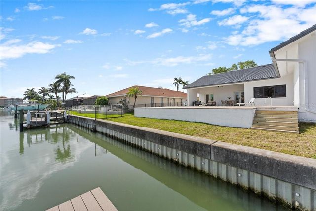4973 60TH AVENUE S, St Petersburg, FL 33715