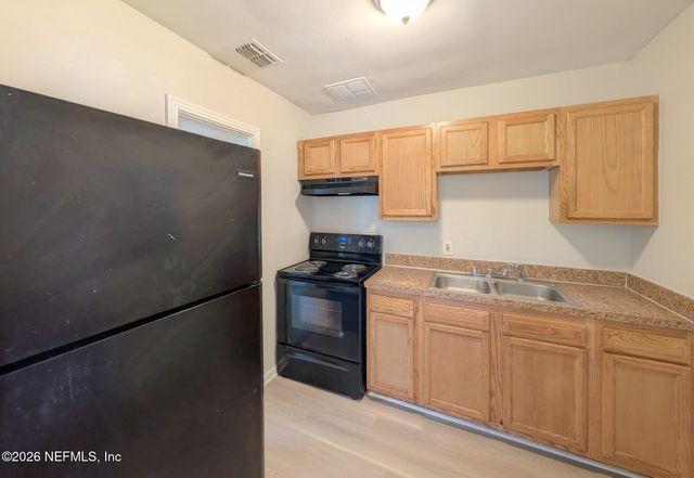 2750 CALLOWAY Circle, Jacksonville, FL 32209