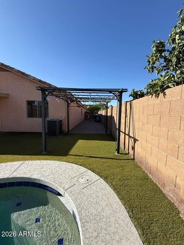 6617 W NEZ PERCE Street, Phoenix, AZ 85043