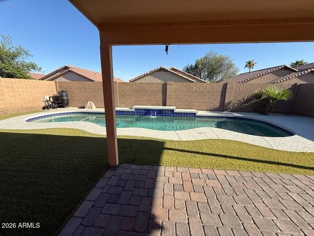 6617 W NEZ PERCE Street, Phoenix, AZ 85043