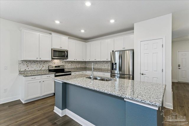 4737 Majestic Palm St, Pace, FL 32571