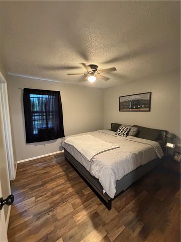 295 Hornet Estate Road, London, AR 72847