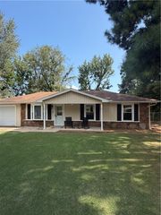 295 Hornet Estate Road, London, AR 72847