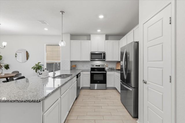 6909 Daniel Ranch DR, Austin, TX 78744