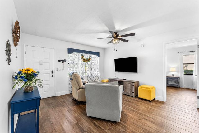 7091 Golf Colony Court 104, Lake Worth, FL 33467