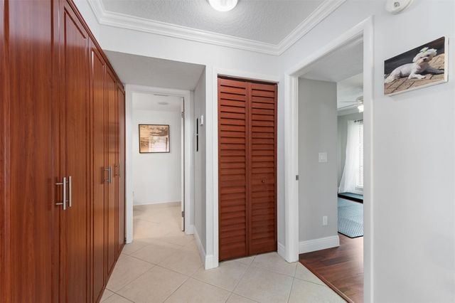 11927 SW 13th Court -, Davie, FL 33325