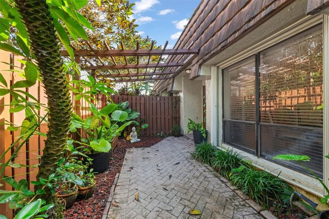 11927 SW 13th Court -, Davie, FL 33325