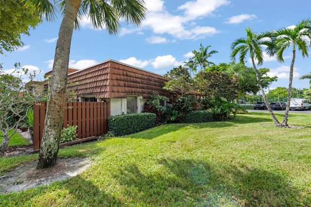 11927 SW 13th Court -, Davie, FL 33325
