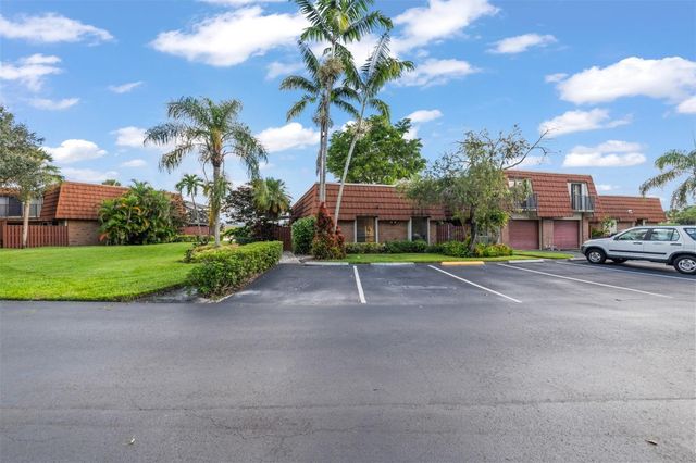11927 SW 13th Court -, Davie, FL 33325