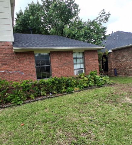 2215 Stillwater Drive, Mesquite, TX 75181