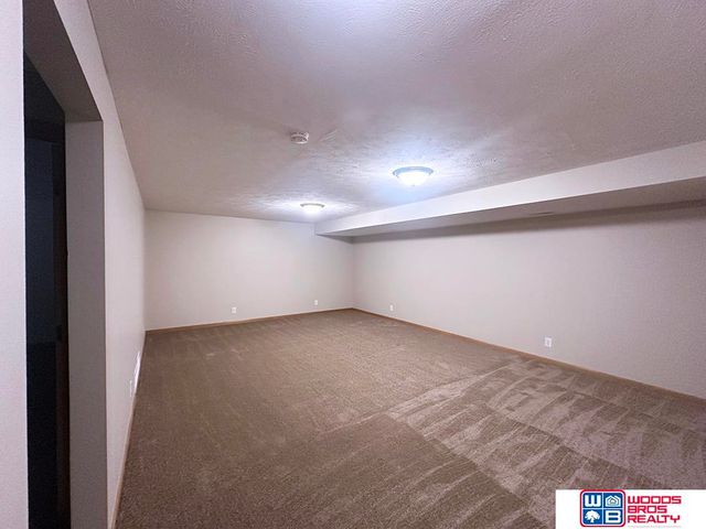 6455 Whitewater Lane, Lincoln, NE 68521