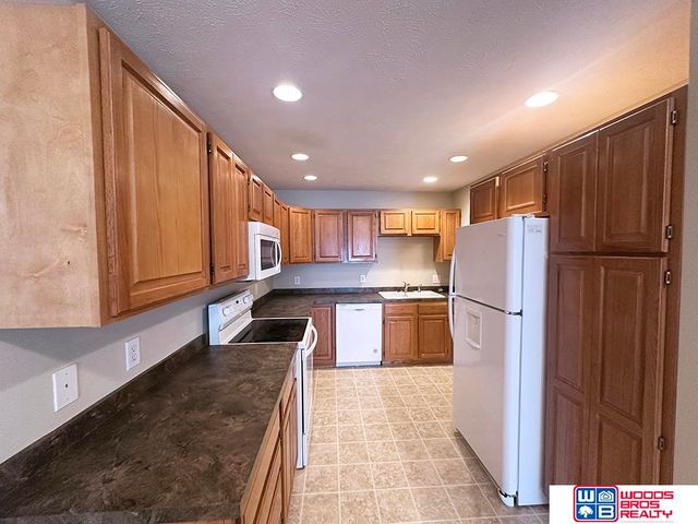 6455 Whitewater Lane, Lincoln, NE 68521