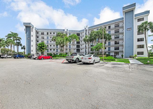 4640 Lucerne Lakes Boulevard 206, Lake Worth, FL 33467