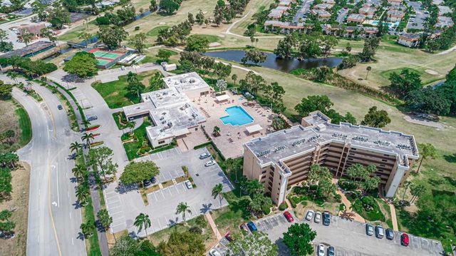 4640 Lucerne Lakes Boulevard 206, Lake Worth, FL 33467
