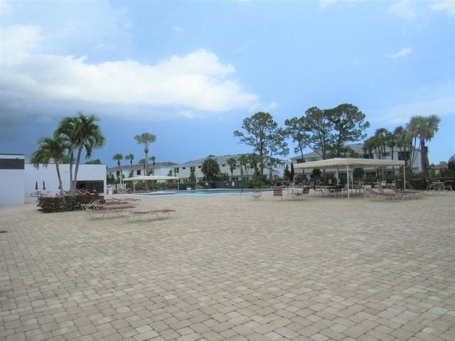 4640 Lucerne Lakes Boulevard 206, Lake Worth, FL 33467