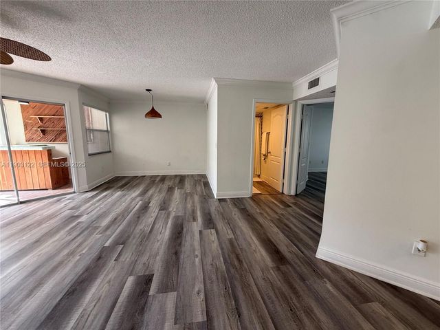 2634 SE 21st Court 203-C, Homestead, FL 33035