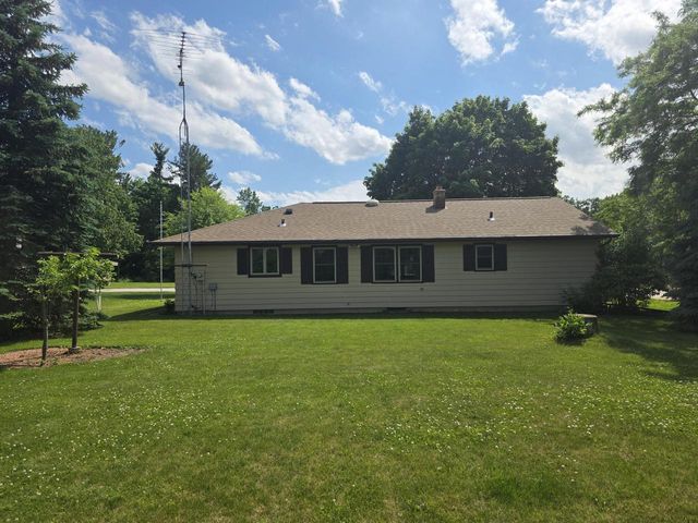 662 Western AVENUE, Sheboygan Falls, WI 53085
