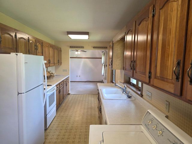 662 Western AVENUE, Sheboygan Falls, WI 53085