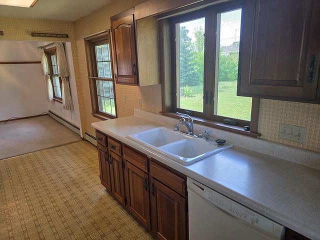 662 Western AVENUE, Sheboygan Falls, WI 53085