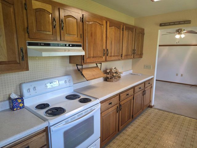 662 Western AVENUE, Sheboygan Falls, WI 53085
