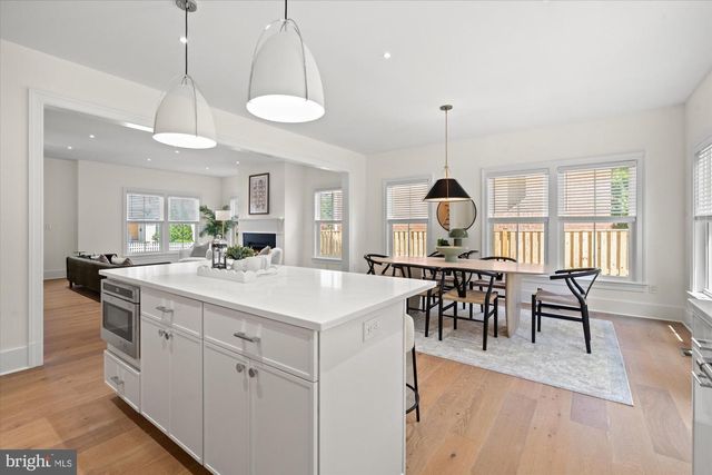 26 W CHAPMAN ST, Alexandria, VA 22301