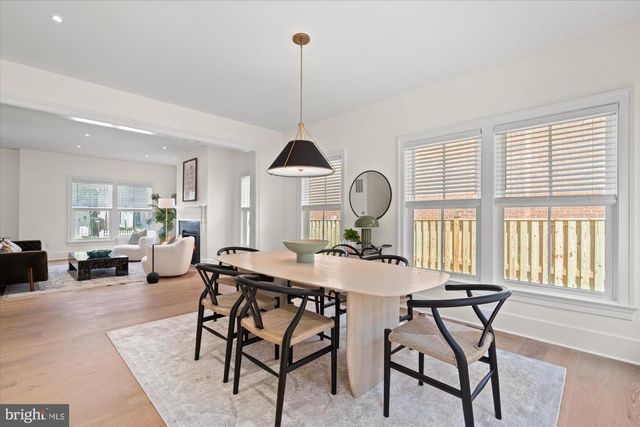 26 W CHAPMAN ST, Alexandria, VA 22301
