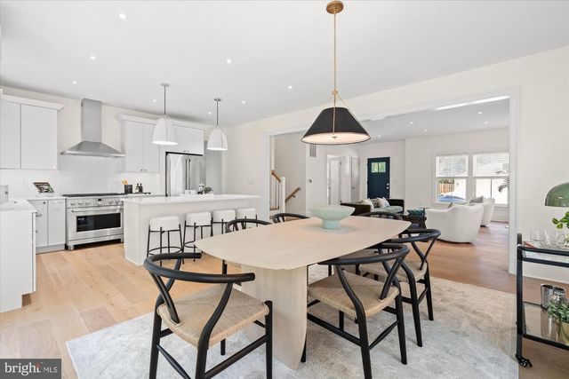 26 W CHAPMAN ST, Alexandria, VA 22301