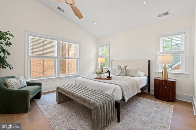26 W CHAPMAN ST, Alexandria, VA 22301
