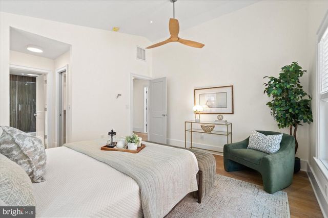 26 W CHAPMAN ST, Alexandria, VA 22301