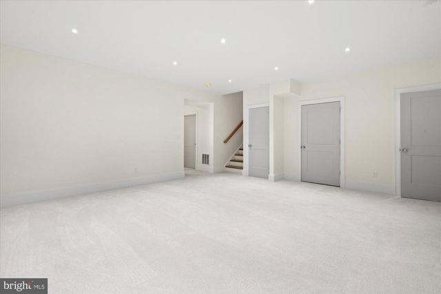 26 W CHAPMAN ST, Alexandria, VA 22301