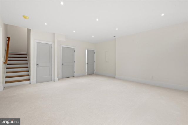 26 W CHAPMAN ST, Alexandria, VA 22301