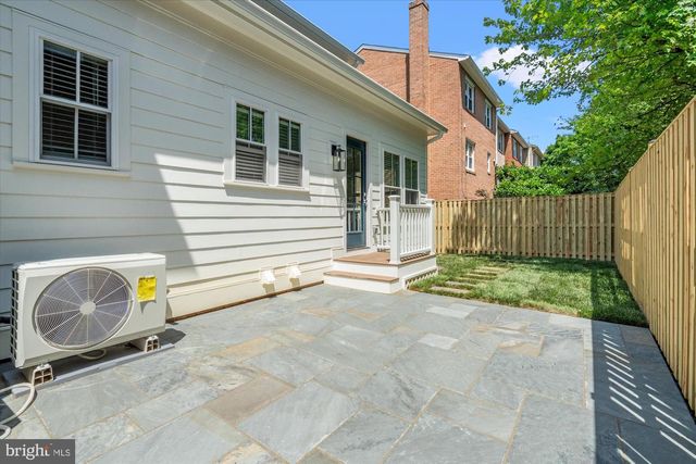26 W CHAPMAN ST, Alexandria, VA 22301