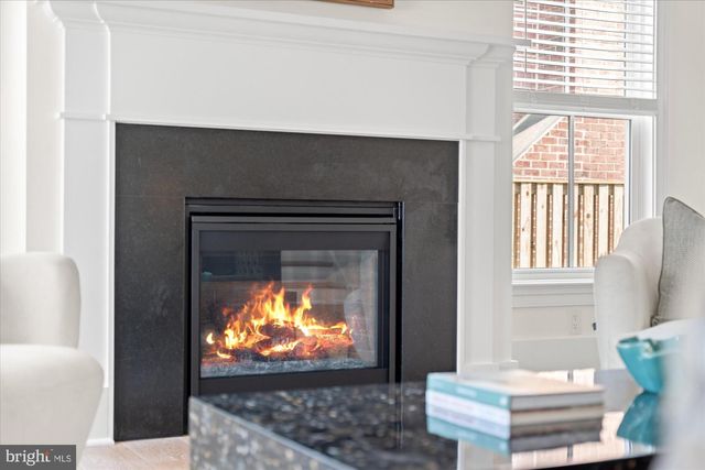 26 W CHAPMAN ST, Alexandria, VA 22301