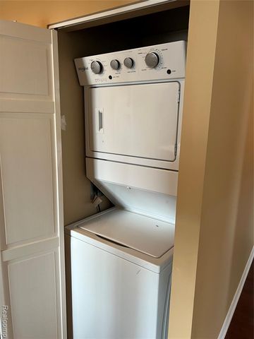 250 E Harbortown Drive 1104, Detroit, MI 48207