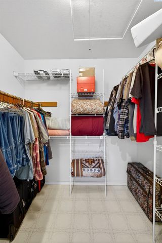 39 Paradise Dr, Burbank, WA 99323